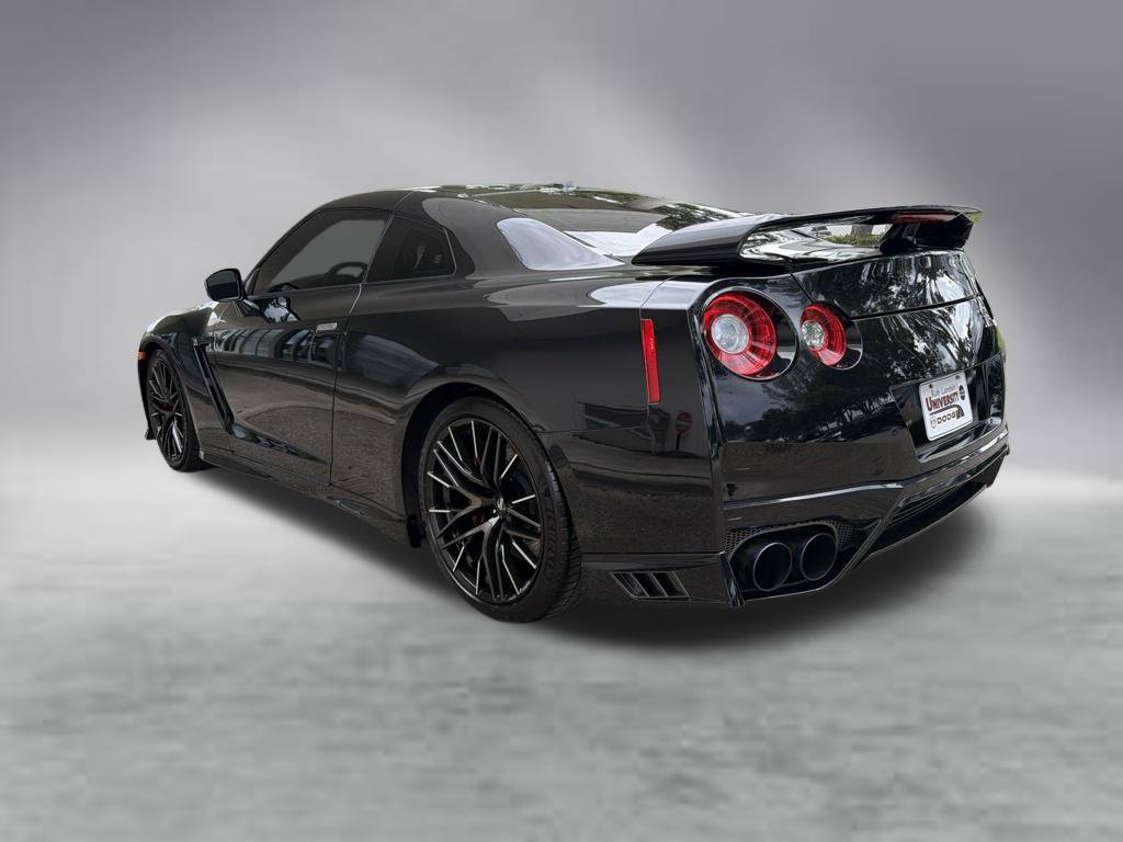 Used 2021 Nissan GT-R Premium AWD/4WD image 4