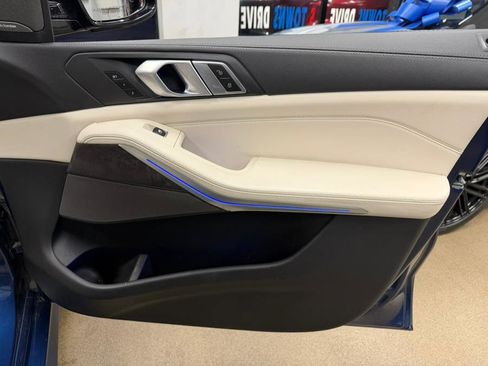 Used 2021 BMW X5 xDrive40i w/ M Sport Package image 57