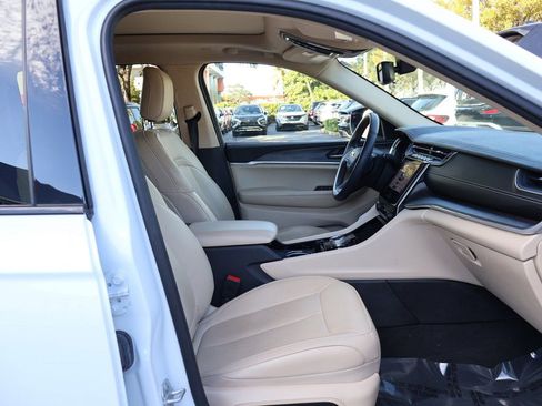 Used 2022 Jeep Grand Cherokee Limited w/ Trailer Tow Prep Group (B) image 32