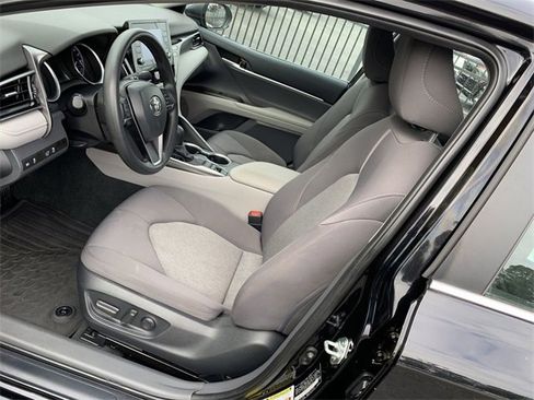 Used 2023 Toyota Camry LE image 18
