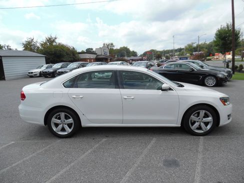 Used 2013 Volkswagen Passat 2.5 SE FWD image 7