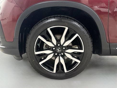 Used 2019 Honda Pilot Touring image 40