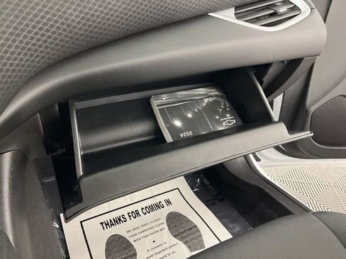 Used 2024 Chevrolet Malibu LT image 38