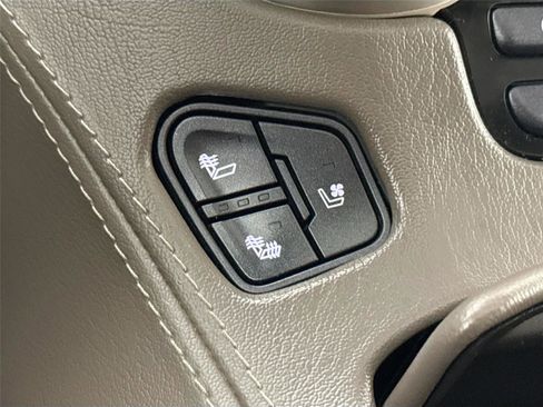 Used 2018 GMC Yukon Denali w/ Denali Ultimate Package image 8