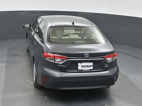 Used 2025 Toyota Corolla LE FWD image 37