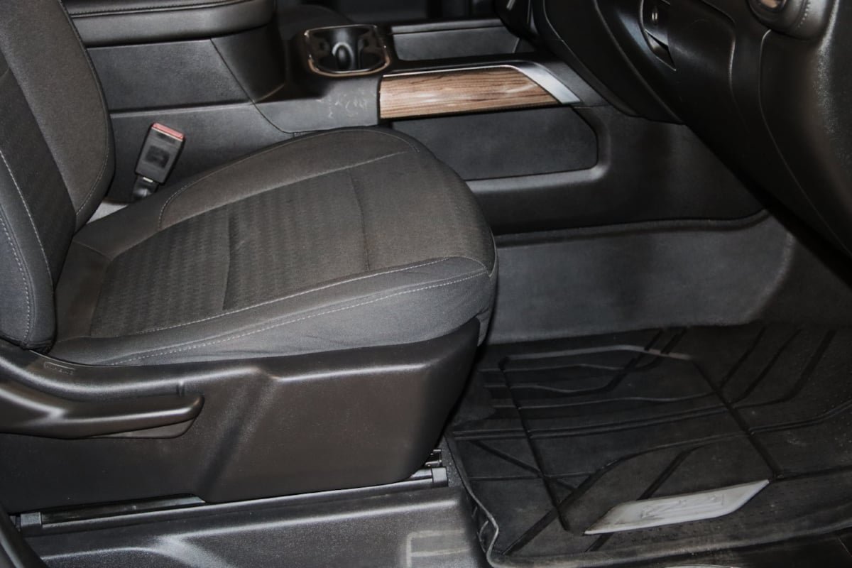 Used 2019 Chevrolet Silverado 1500 RST AWD/4WD image 64