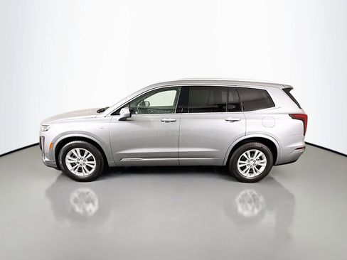 Used 2025 Cadillac XT6 Luxury FWD image 4