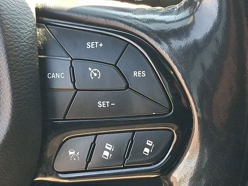 Certified 2020 Chrysler Pacifica Touring-L w/ Advanced Safetytec Group FWD image 24