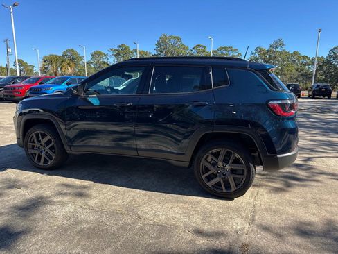 New 2026 Jeep Compass Latitude AWD/4WD image 5