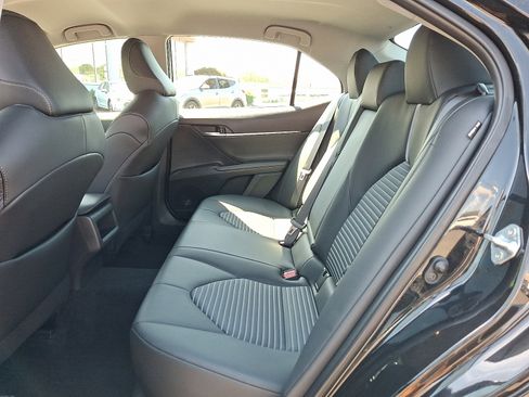 Certified 2023 Toyota Camry SE image 11
