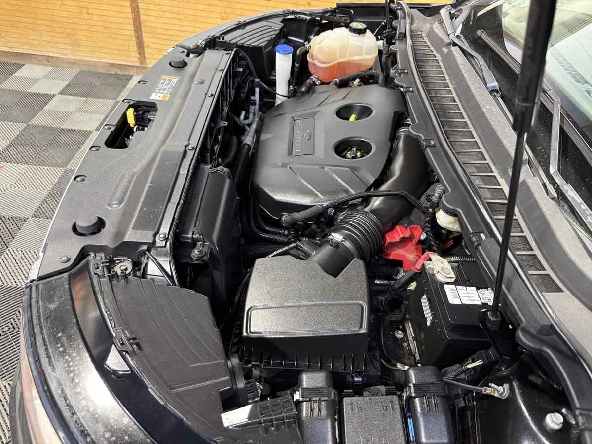 Used 2017 Ford Edge SEL w/ Equipment Group 201A FWD image 30