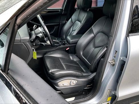 Used 2015 Porsche Macan S image 23