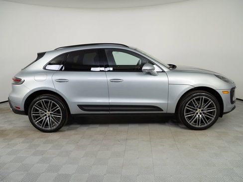 Certified 2026 Porsche Macan AWD/4WD image 28
