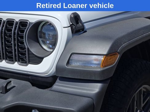 Used 2025 Jeep Wrangler Unlimited Sport AWD/4WD image 5
