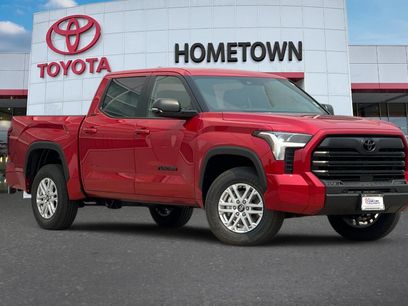 New 2026 Toyota Tundra SR5 w/ SR5 Premium Package