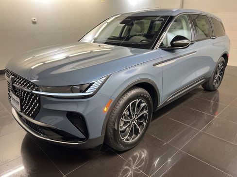 New 2026 Lincoln Nautilus Premier w/ Equipment Group 102A image 3