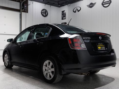 Used 2011 Nissan Sentra 2.0 SR image 4