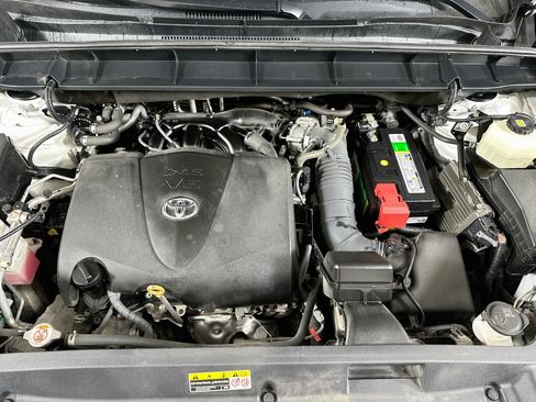 Used 2021 Toyota Highlander Platinum AWD/4WD image 31