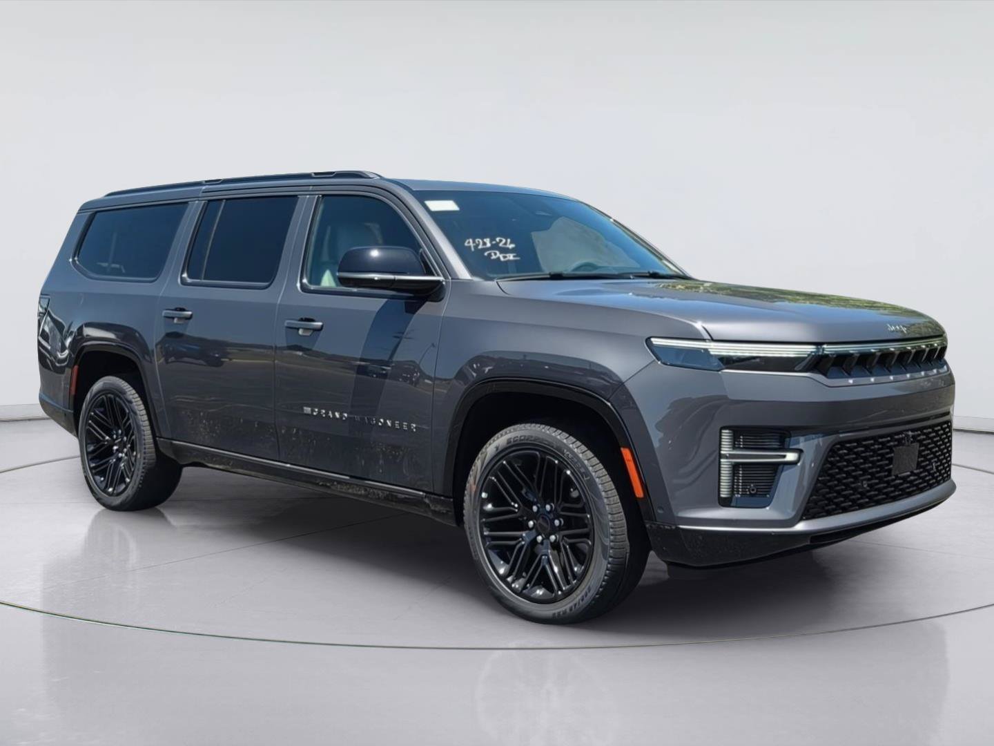 New 2026 Jeep Grand Wagoneer L Limited AWD/4WD image 3