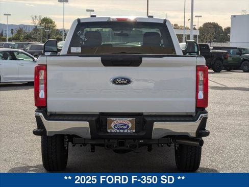 New 2025 Ford F350 XLT w/ FX4 Off-Road Package image 4