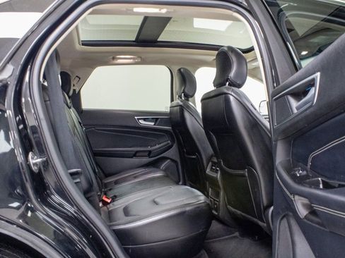 Used 2018 Ford Edge Titanium w/ Technology Package image 7