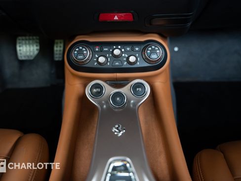 Used 2012 Ferrari California RWD image 29
