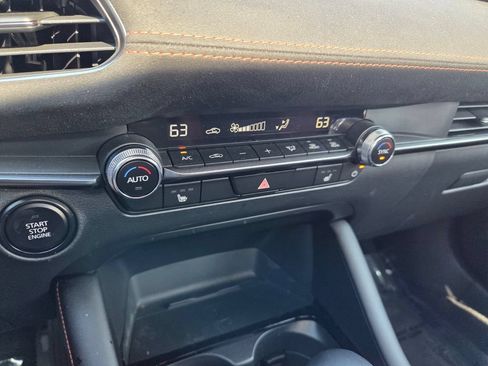 Certified 2025 MAZDA MAZDA3 Carbon AWD/4WD image 25