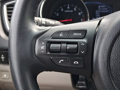 Used 2021 Kia Sedona EX FWD image 20
