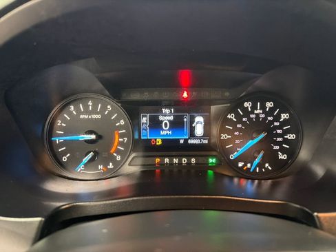 Certified 2019 Ford Explorer FWD image 23