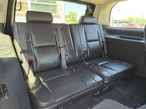 Used 2011 GMC Yukon Denali image 21