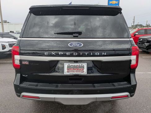 Used 2024 Ford Expedition XLT AWD/4WD image 4