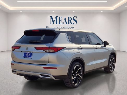 Used 2022 Mitsubishi Outlander SE FWD image 5