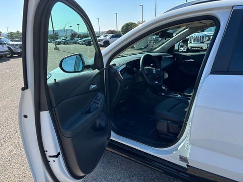 New 2026 Buick Encore GX Sport Touring image 9