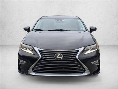 Used 2016 Lexus ES 350 w/ Luxury Package w/Wood Trim image 2