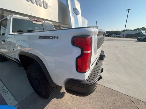 Used 2025 Chevrolet Silverado 2500 ZR2 w/ ZR2 Bison Edition AWD/4WD image 13