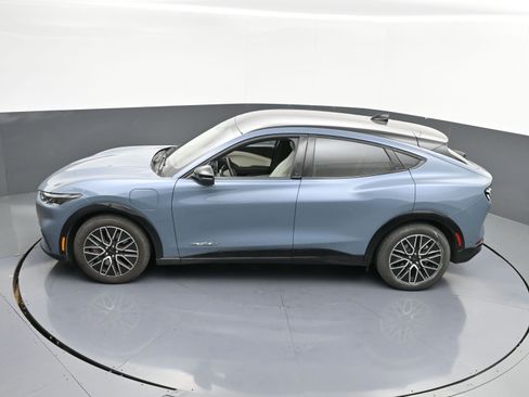 Used 2024 Ford Mustang Mach-E Premium image 33