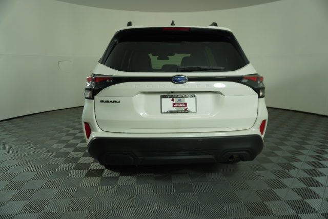 Certified 2025 Subaru Forester Premium AWD/4WD image 6