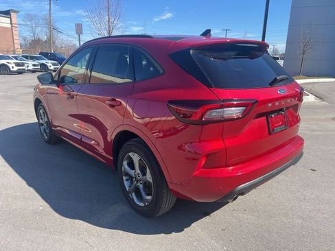 Used 2023 Ford Escape ST-Line w/ Tech Pack #1 AWD/4WD image 7