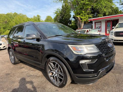 Used 2018 Ford Explorer Sport w/ Equipment Group 401A AWD/4WD image 3