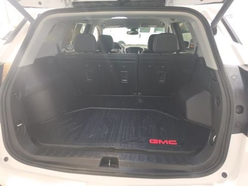 Used 2024 GMC Terrain SLE w/ Driver Convenience Package AWD/4WD image 15