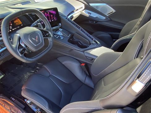 Used 2024 Chevrolet Corvette Stingray Premium Cpe w/ Z51 Performance Package image 16