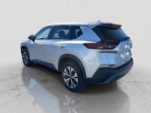 Used 2022 Nissan Rogue SV AWD/4WD image 3