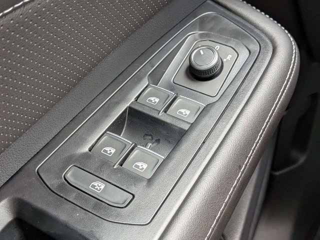 New 2026 Volkswagen Atlas SE FWD image 26