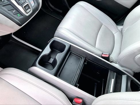 Used 2019 Honda Odyssey EX-L image 17