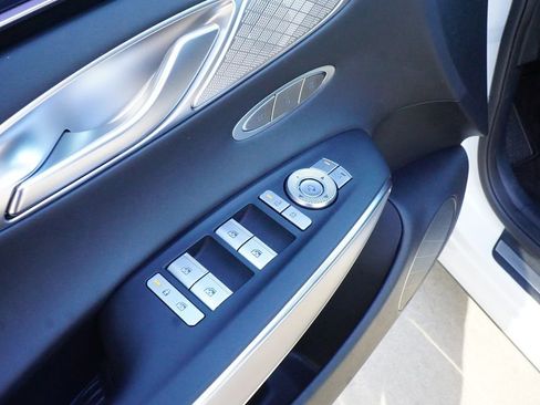 Certified 2026 Genesis GV70 2.5T Select image 15