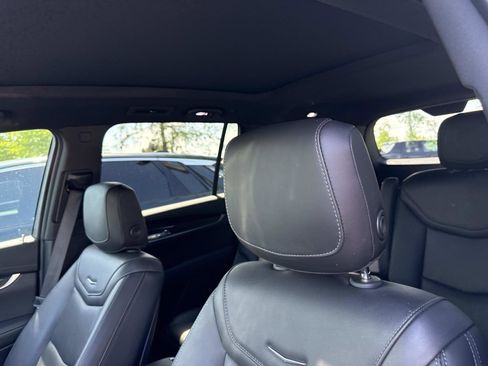 Used 2024 Cadillac XT6 Sport w/ Technology Package AWD/4WD image 20
