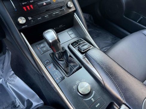 Used 2018 Lexus IS 300 AWD w/ Comfort Package image 31