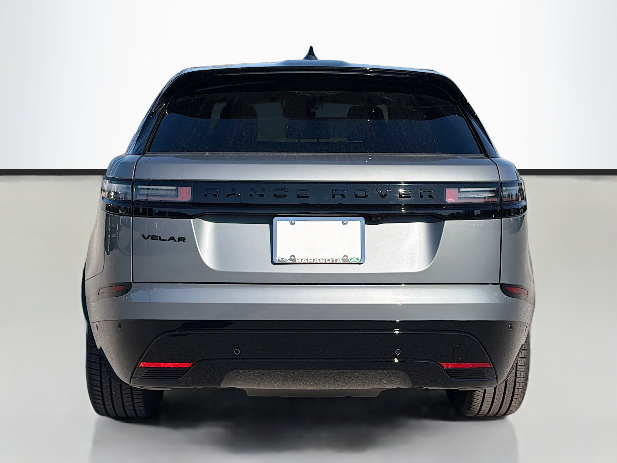 New 2026 Land Rover Range Rover Velar Dynamic SE AWD/4WD image 4