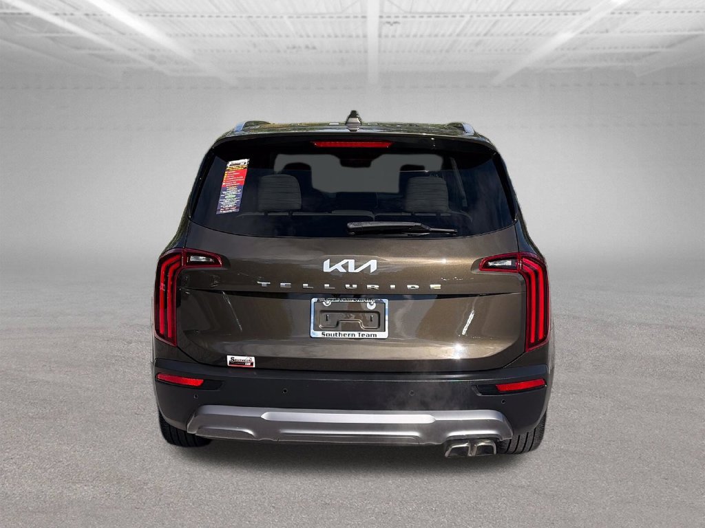Used 2022 Kia Telluride EX w/ EX Premium Package FWD image 5