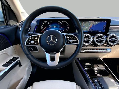 Certified 2022 Mercedes-Benz GLB 250 4MATIC image 6